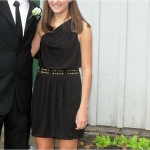 One shoulder black dress